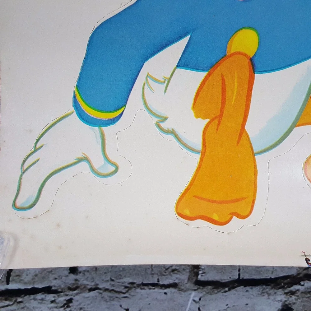 WALT DISNEY PAPER‎ UNCUT PUNCH OUT WALL DECAL DUMBO GOOFY POOH Decor Vintage
